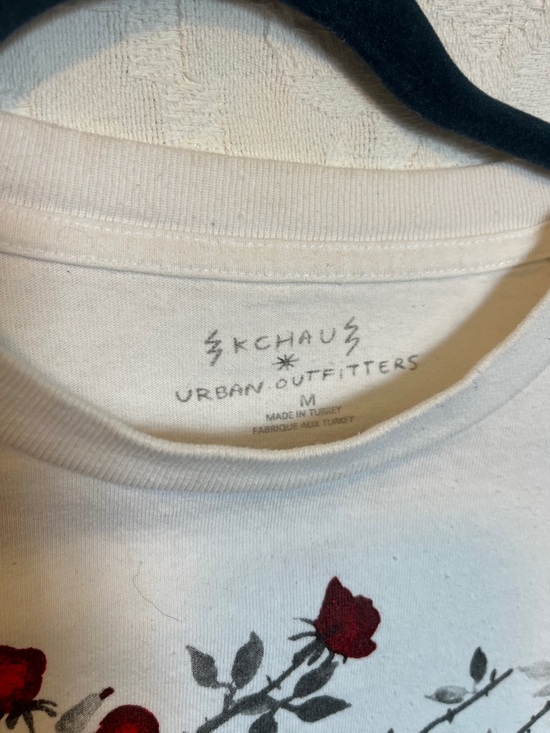 Urban Outfitters x KCHAU 'Universal Offerings' Rose Graphic Crop Tee, Size M - Picture 3 of 6